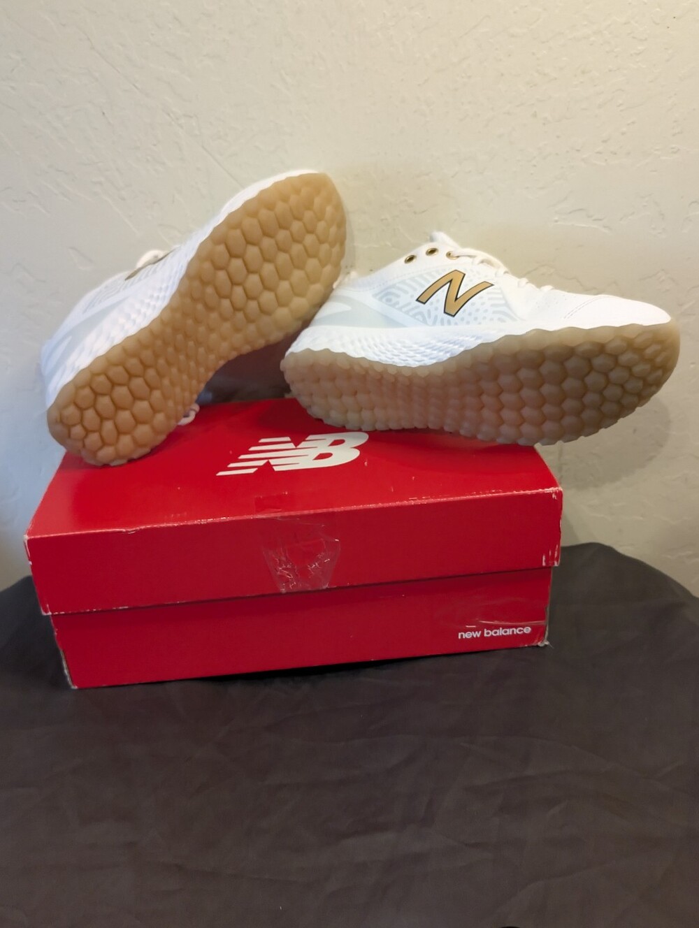 White And Gold New Balance Urban Everyday Sneakers New In Redbox! Women's 8 - Picture 12 of 16